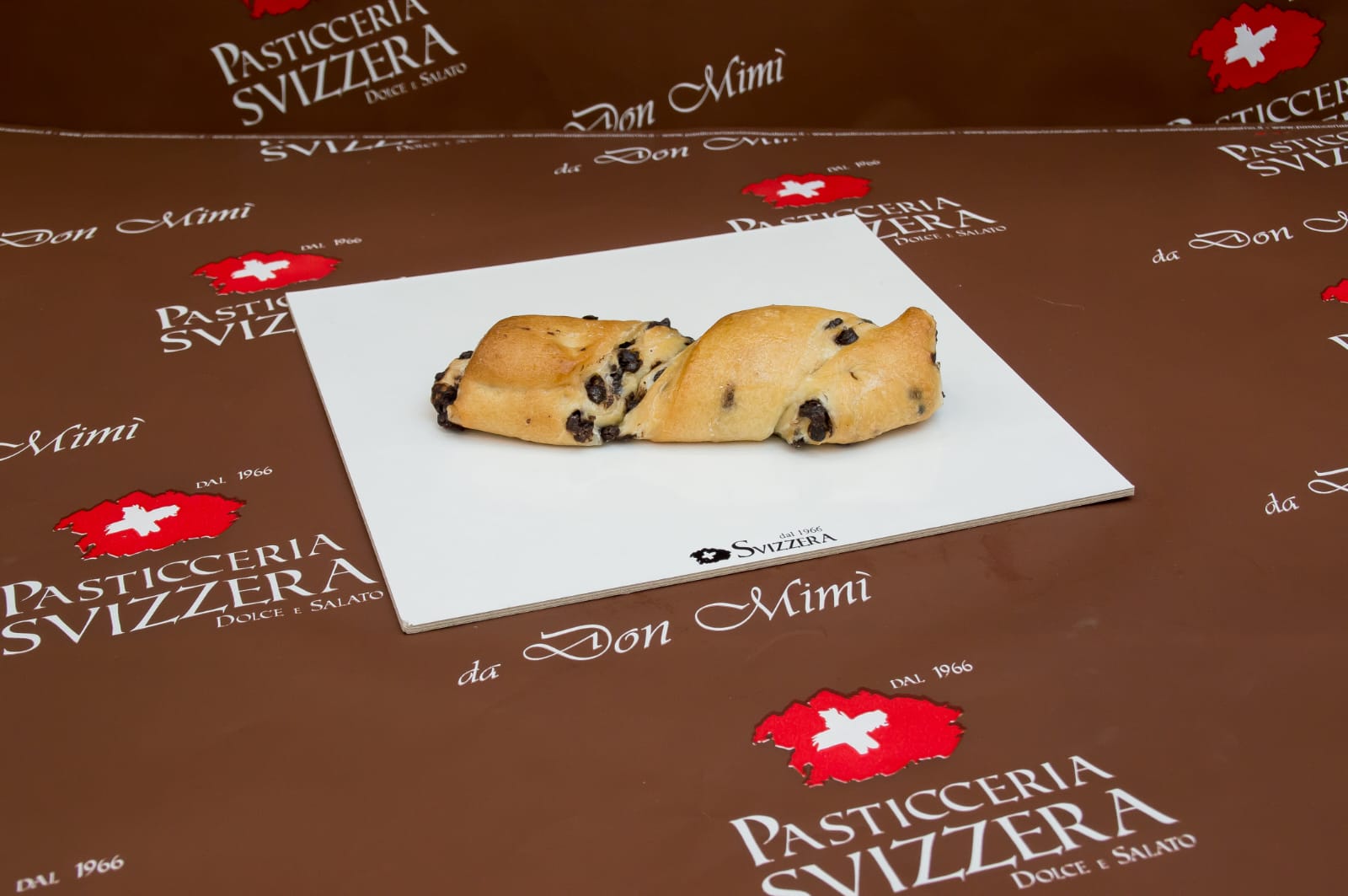 https://apipasticceriasvizzera.gremcompany.com/api/files/awmtu8f0akdwy8o/gndfot4clqtbqs4/whats_app_image_2025_02_21_at_10_45_c_uej3_pf_kev_KFi5lFcCs0.45.jpeg